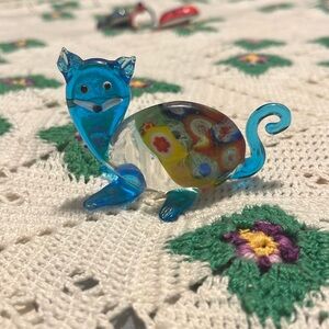 Vintage mini cat glass figurine